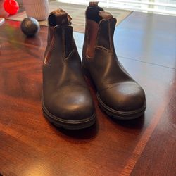 Blundstones