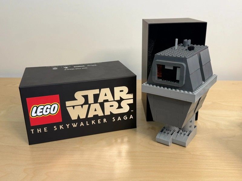 Ultra Rare LEGO Star Wars The Skywalker Saga GNK Droid Puzzle Box