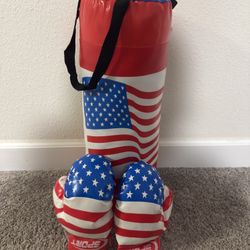  Selling children’s bag with 2 gloves