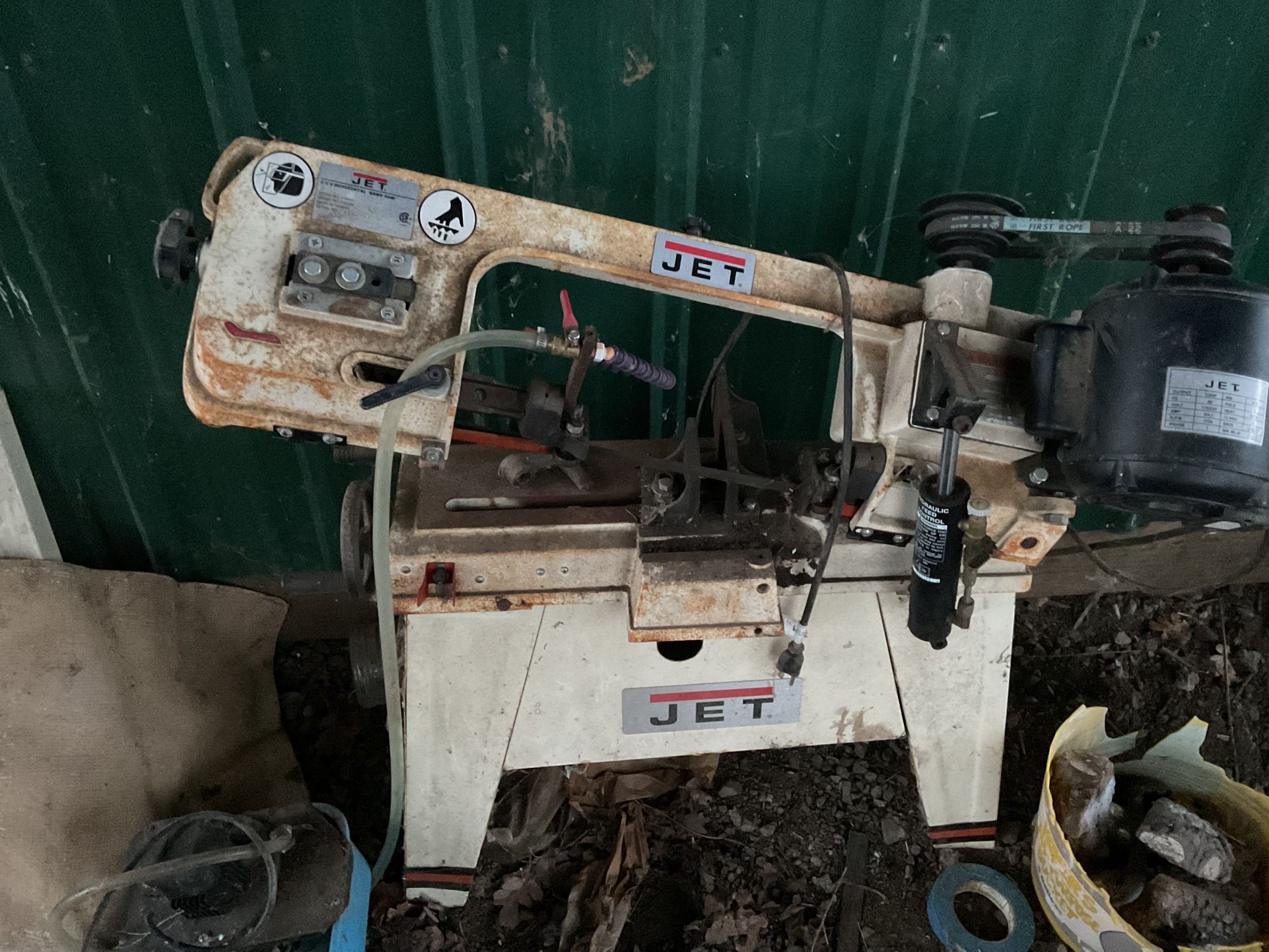 BANDSAW-METAL CUTTING-COOLANT TRAY AND PUMP-120 Volts