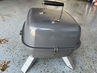 Pampered Chef 2719 Indoor Electric / Outdoor Charcoal Portable Grill 