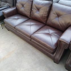 New Leather Couches 