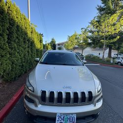 Jeep Cherokee Latitude Sport Utility 4D