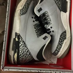 Size 5y Kids Jordan 3s