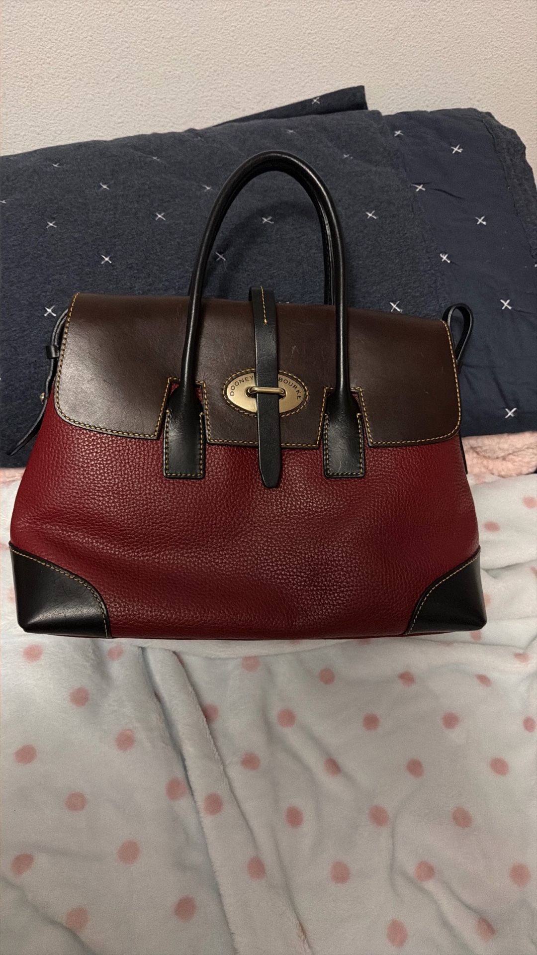 Dooney & Bourke Purse 