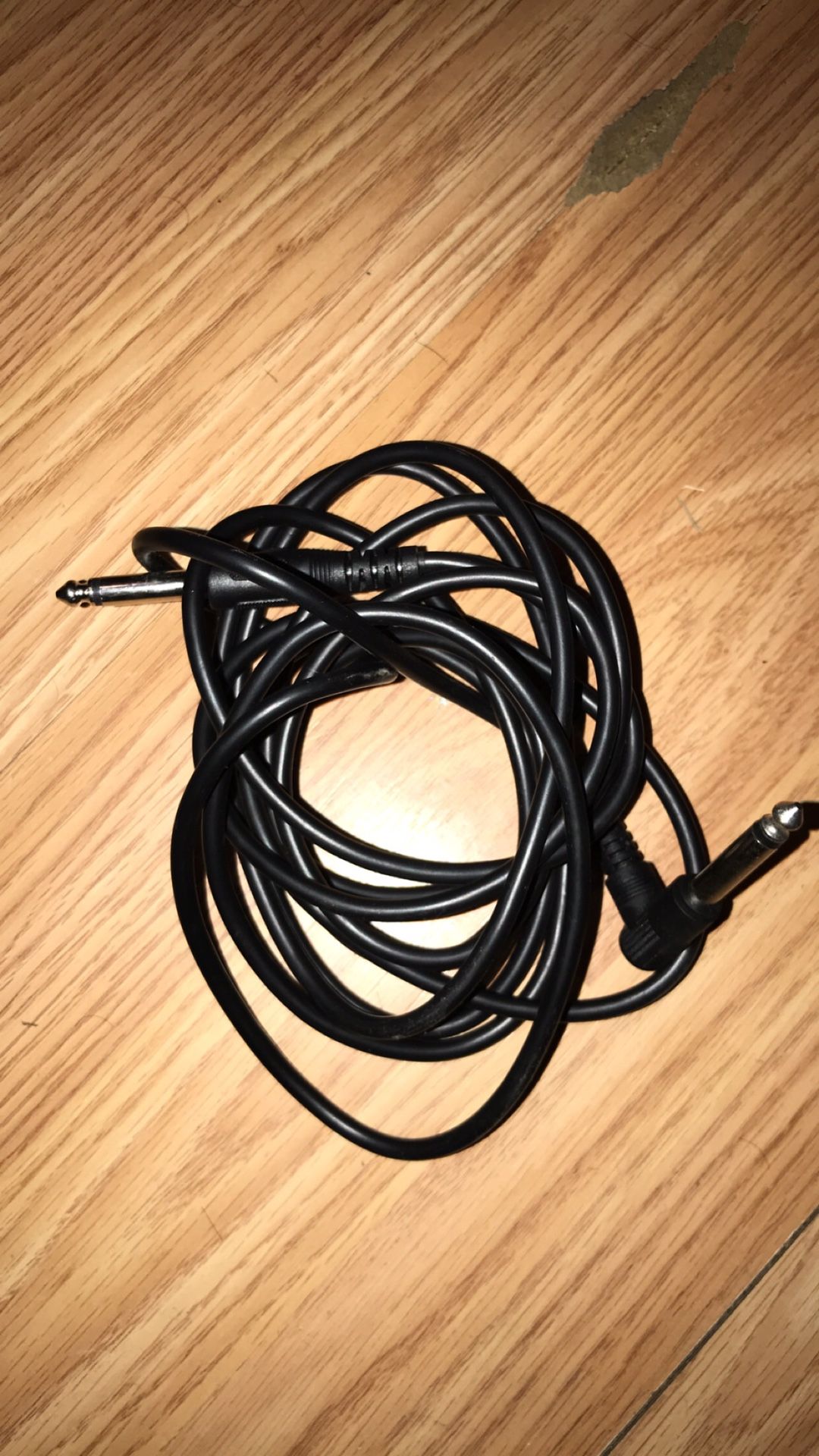 Guitar cable