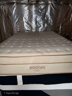Saatva Classic Luxury Firm Queen Mattress