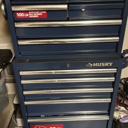 11 Drawer Rollable Husky Tool Chest With Tools 