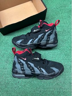 NIKE AIR DT MAX 96 FALCONS SIZE 9.5