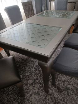 Kitchen Table  6 chairs