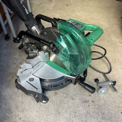 MUST SELL Metabo HPT 10-Inch Compound Miter Saw C10FCGS