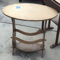 End Table with Magazine Holder