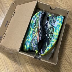 Asics Noosa Tri 13 (size 9 women)