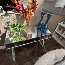 Glass Entrances Table