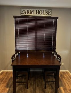 Kitchen Table & 4 Chairs
