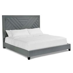 ⚡️Flash sale!⚡️Brand new king size bedframe