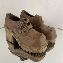 SODA Vintage Y2K Tan Faux Leather Chunky Platform Buckle Heeled Oxford Shoes