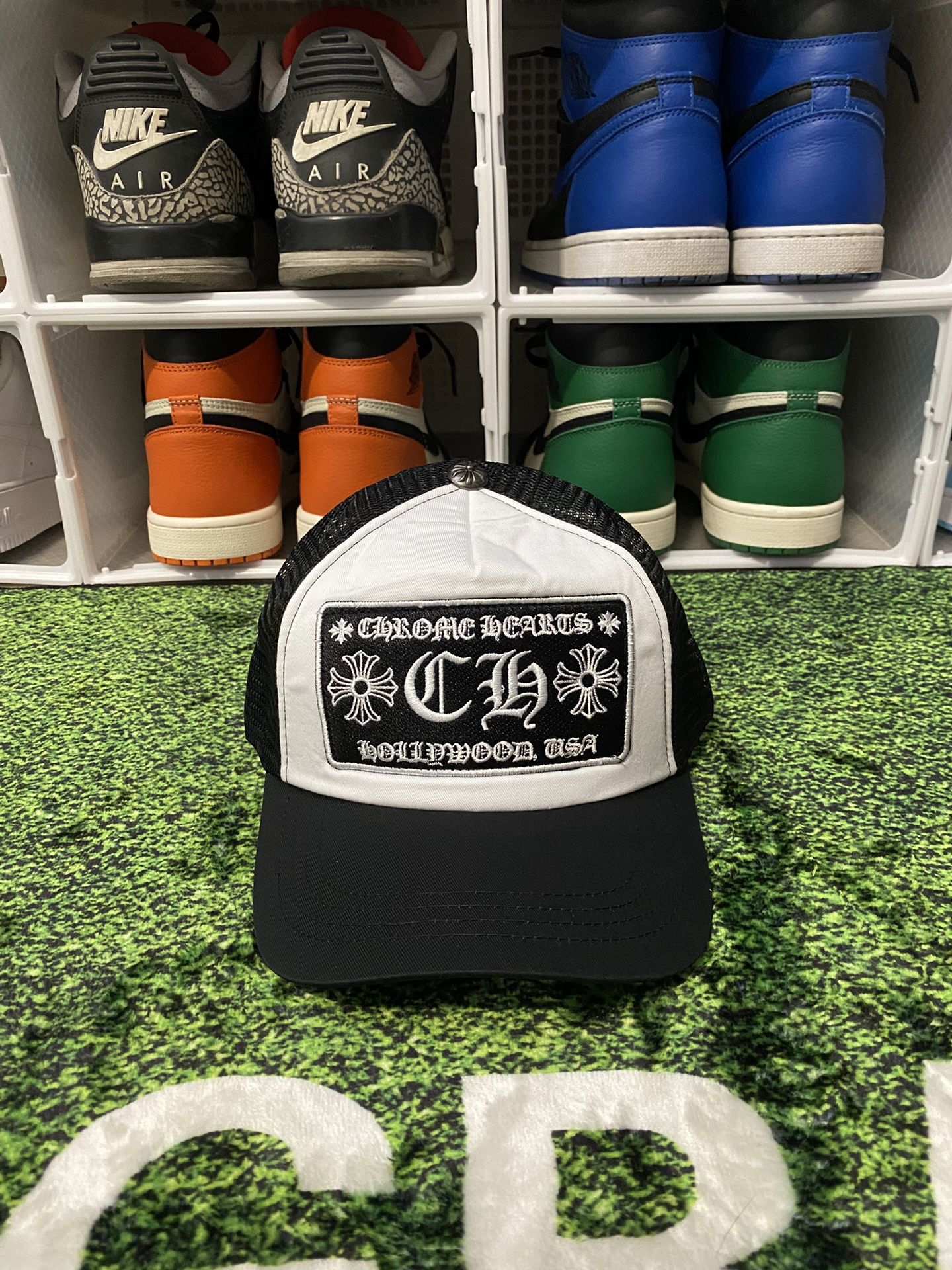 Chrome Hearts Trucker Hat White/black CH