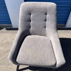 Mid-Century Gray Accent Chair – Free Delivery