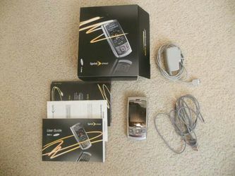 Samsung M520 cell phone