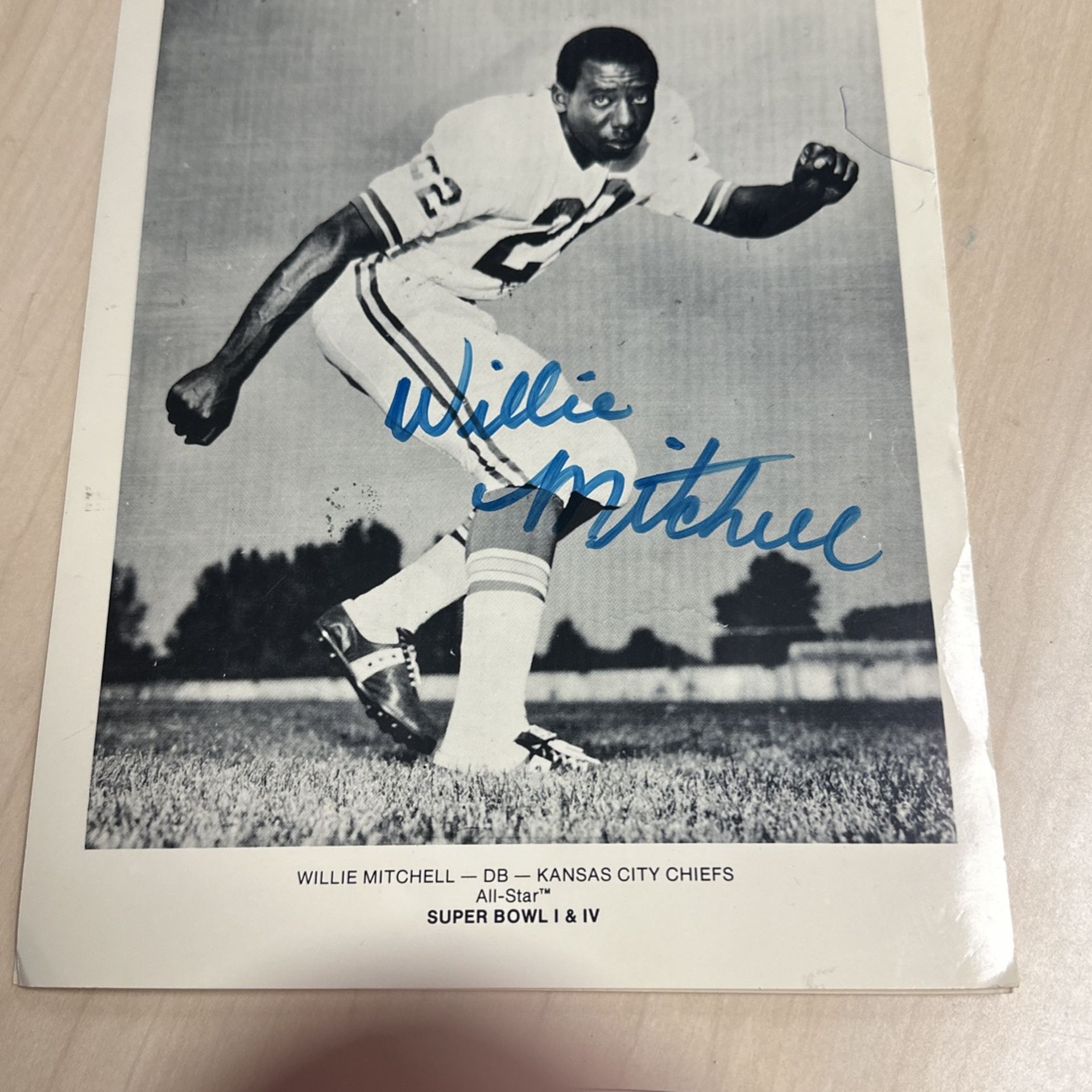 Signed Photo Of Willie Mitchell DB B&W #22 Kansas City Chiefs Not Perfect But It’s Him