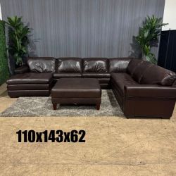 🛋️ Haverty’s Leather Ushaped Sectional w/ Ottoman (Delivery Available!! )
