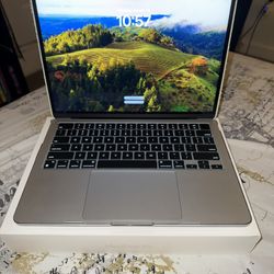 Brand New Open Box Mac Book Air M2
