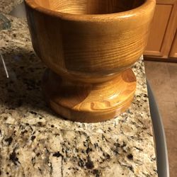 Solid wood bowl, used for the assorted nuts