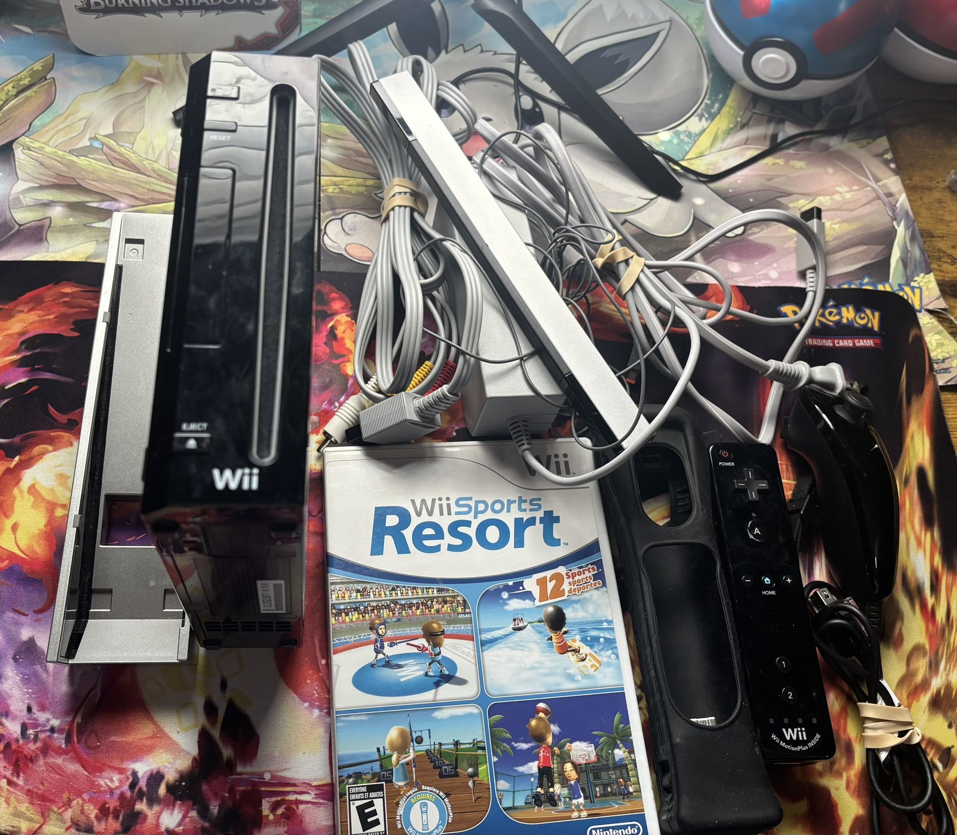 Nintendo Wii Bundle Includes Console, Wii Sports Tested and Works!Fast Shipping!