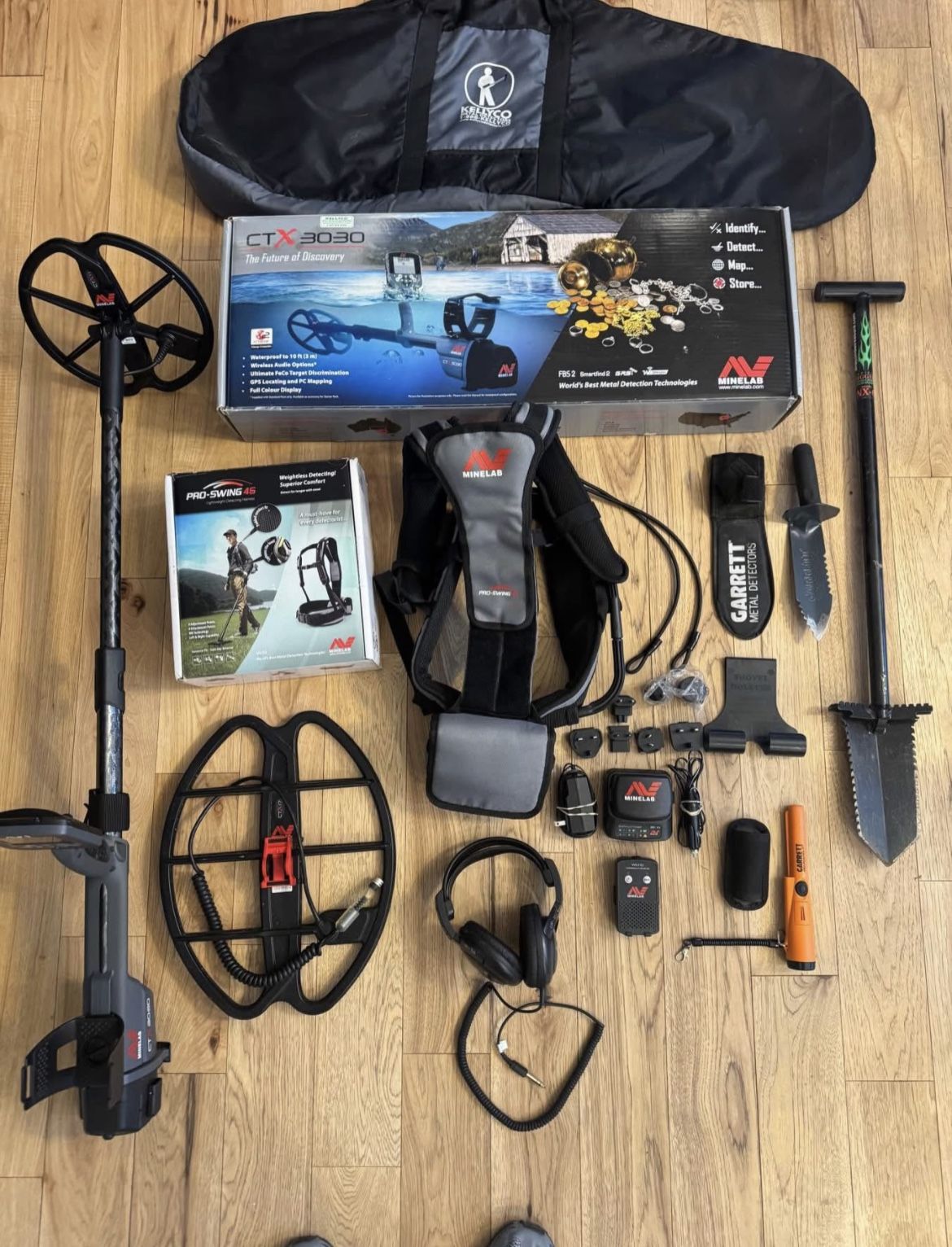 Minelab CTX 3030 Metal Detector