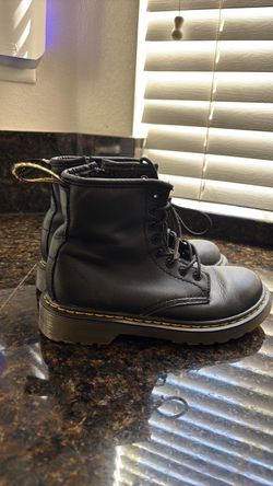 Kids dr martens size 1