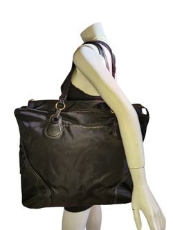 TUMI  BELLEVUE COTTAGE LARGE BLACK NYLON LEATHER TRIM BAG PURSE LAPTOP PADDED
The TUMI Bellevue Cottage Large Black