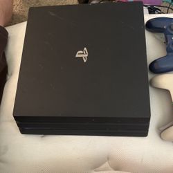 PS4 Pro Bundle 