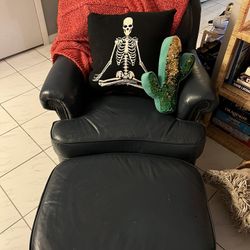 Cushion-back Pub Navy Blue Leather Chair