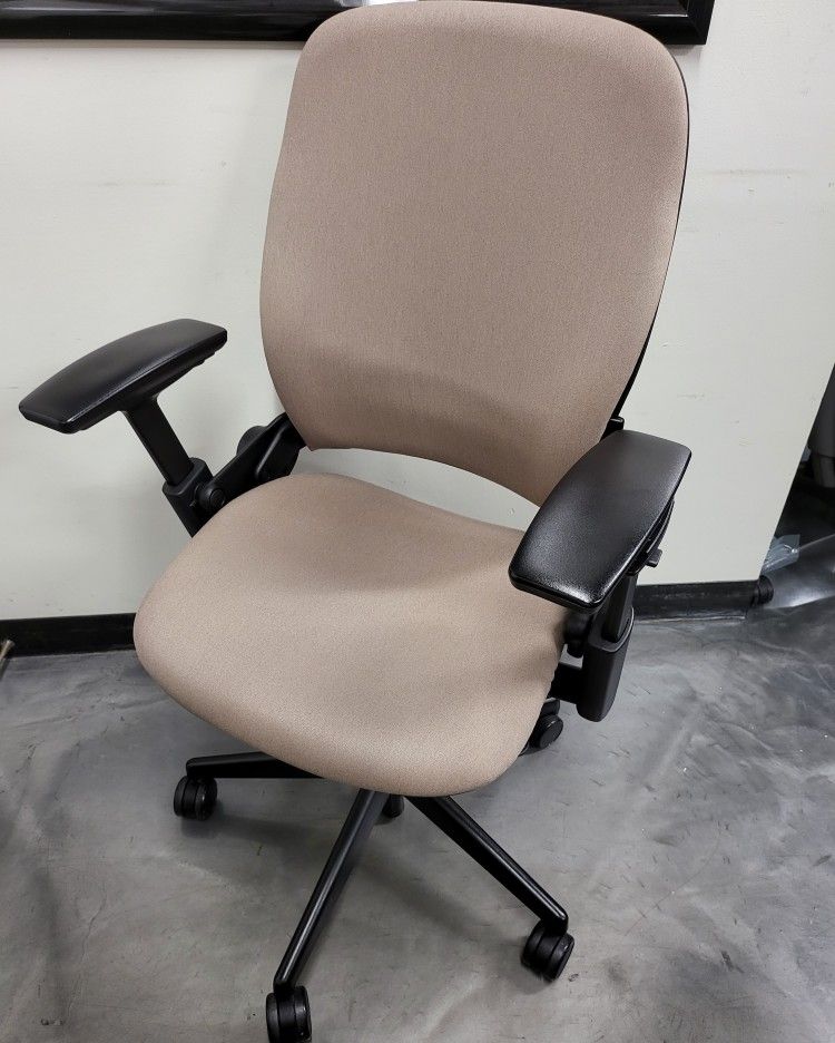 STEELCASE LEAP V2 FULLY LOADED