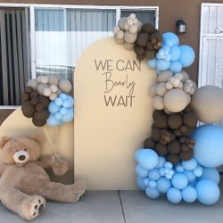 Teddy Bear Balloon Garland