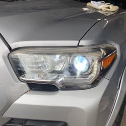 Tacoma Headlights  2017 Trd