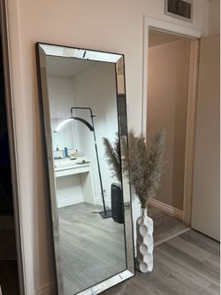 Full size body mirror