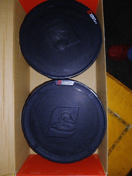 Hyundai Genesis  Rear Quarter Panel Speakers 