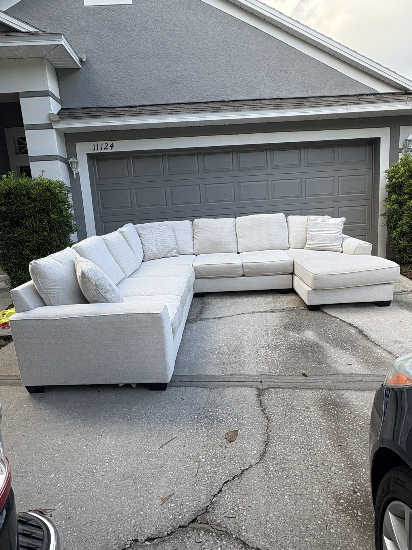 FREE DELIVERY! White Sectional