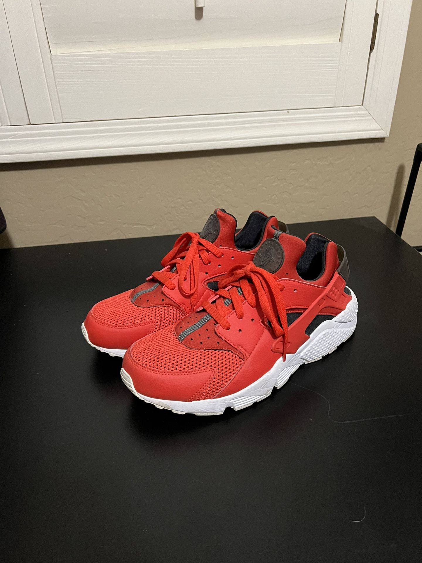 Men's Nike Huarache, Size 12
