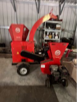2 woodchippers
