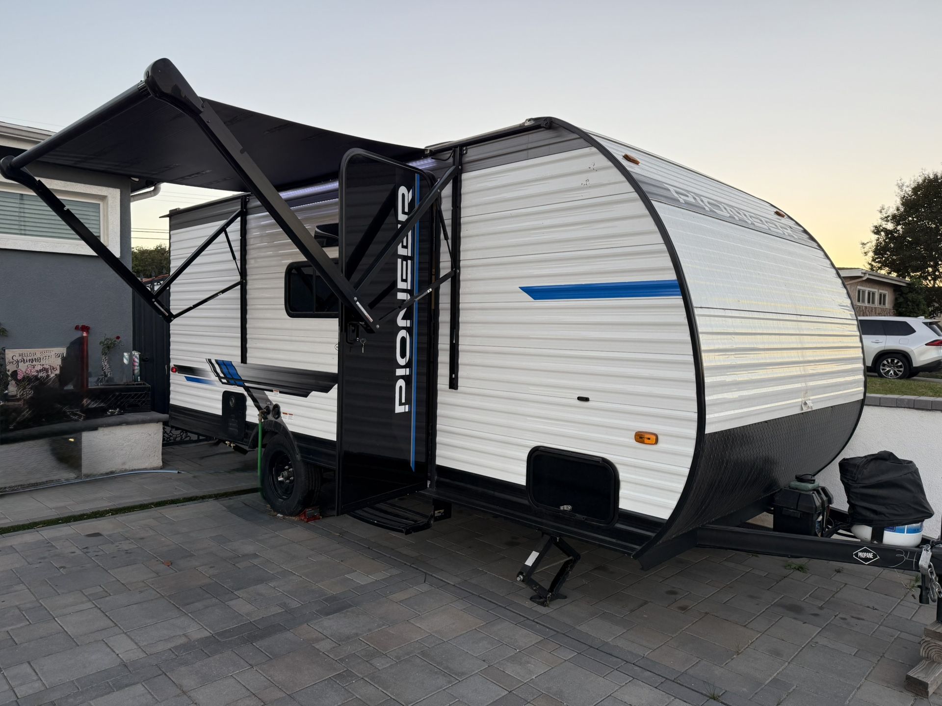 BRAND NEW!! 2025!! 21’ Camper Trailer FULL WARRANTY Out The Door PRIVATE OWNER