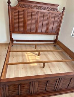 Brohill King size Bedroom Set (deliver available)