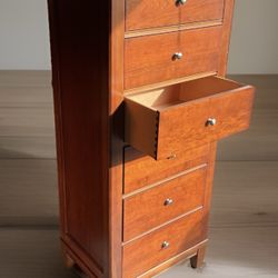 Thomasville Lingerie Chest Cherry Hardwood