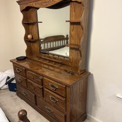 Dresser With Mirror Hutch