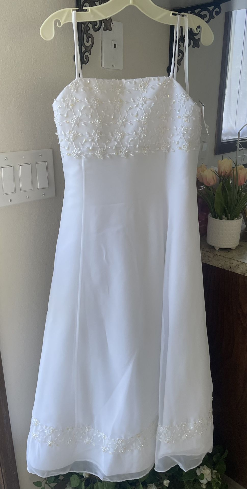 beautiful flower girl white dress