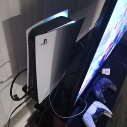 playstation 5 With 2 Control's And 5 Games