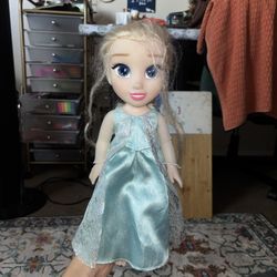 Elsa Doll not free