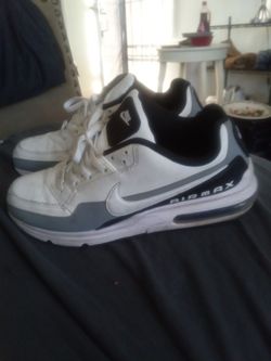 Nike Air Max shoes size 10